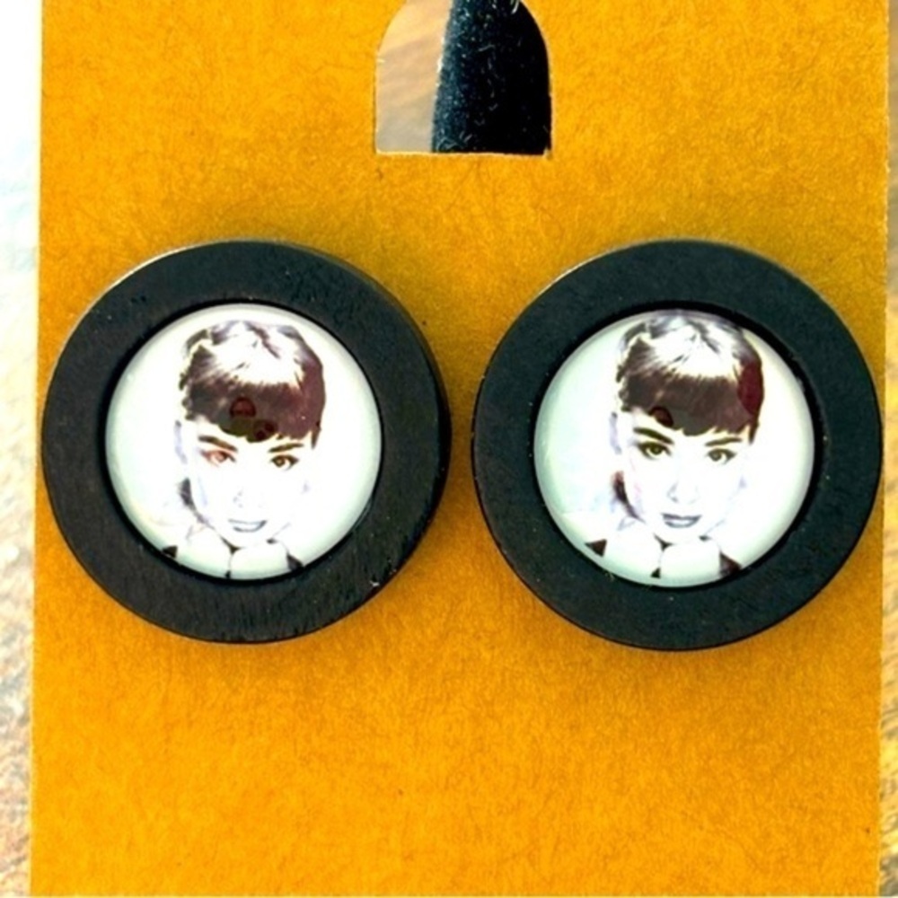 Audrey Hepburn Black and White Wood Stud Earrings, 16mm, Handmade, NWT, Unworn